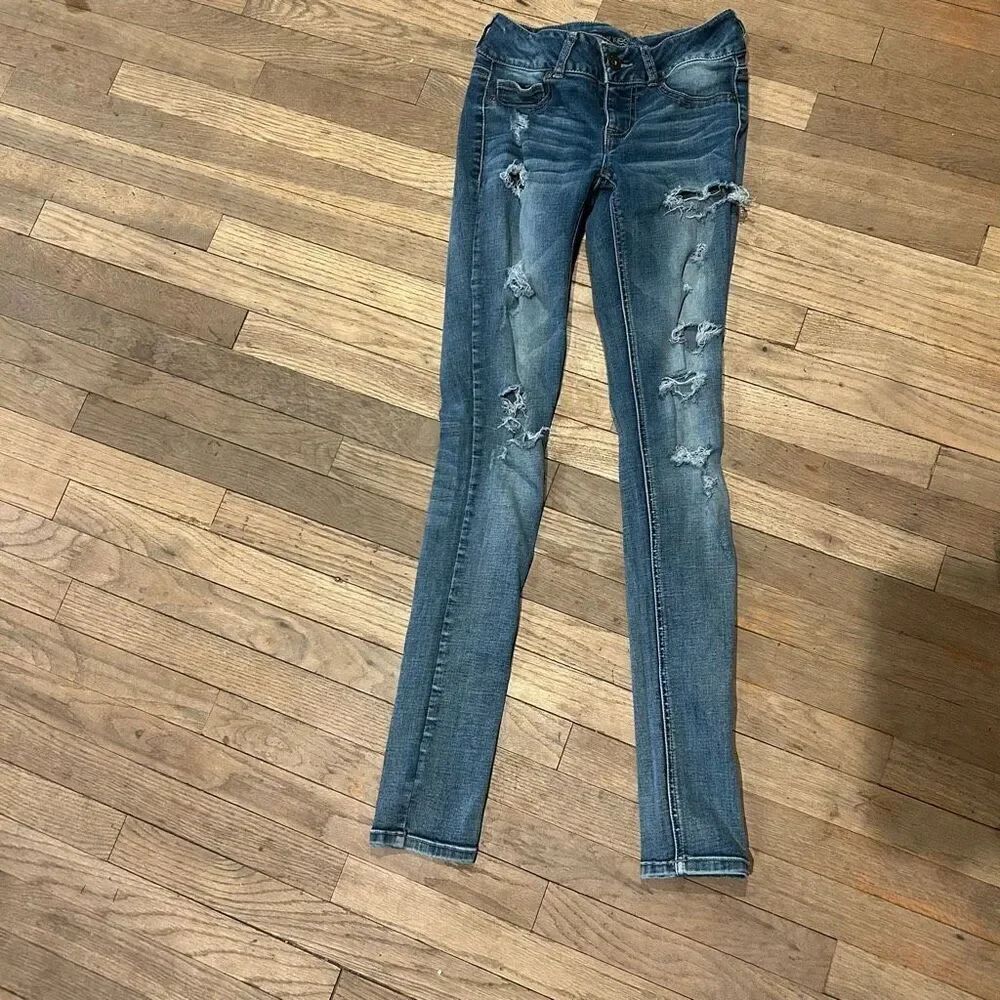 Maurices jeans skinny distressed holes size XS-R